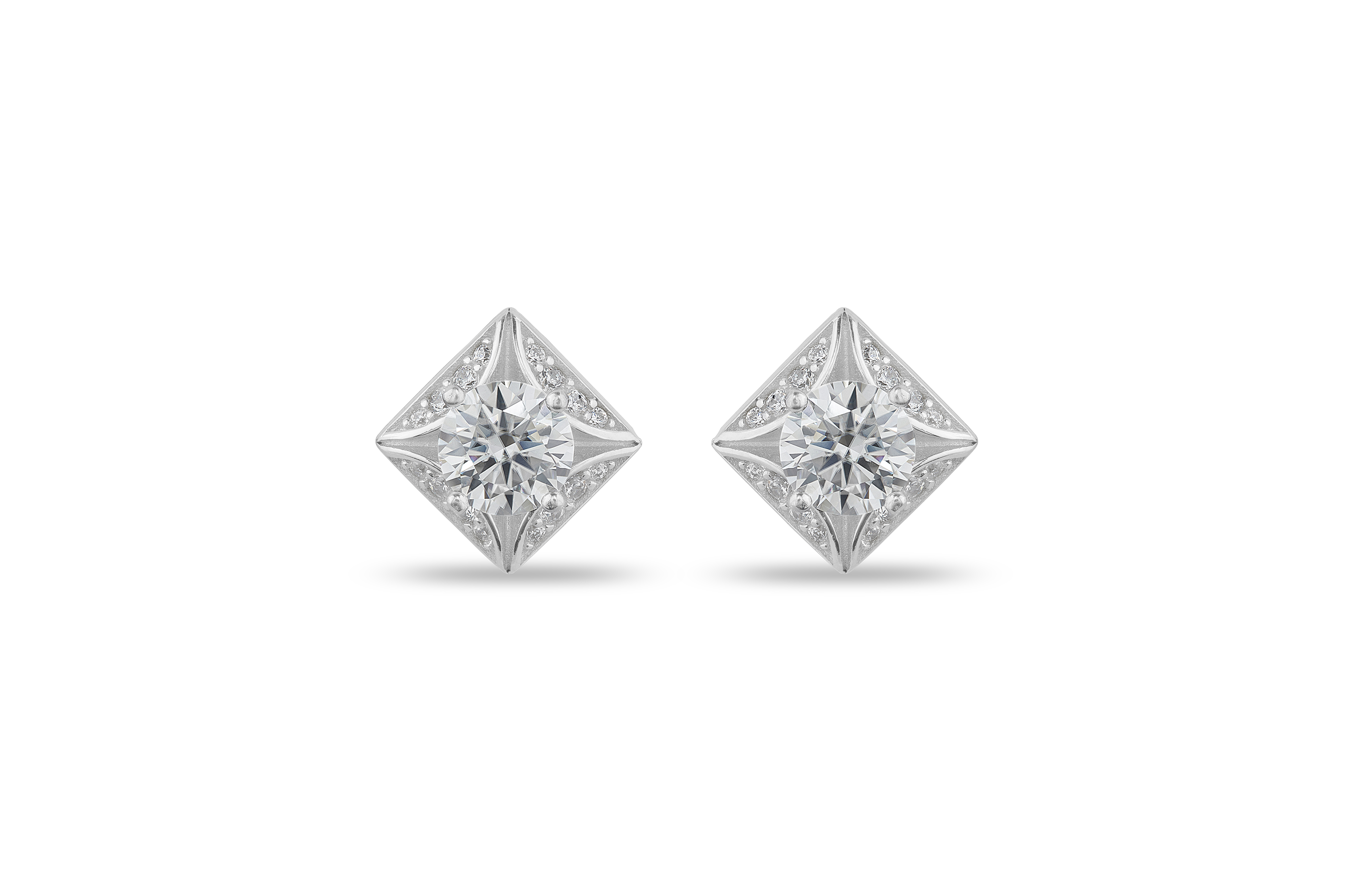 diamond stud earings