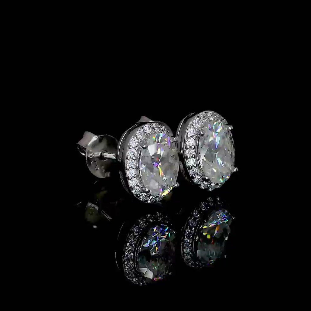 Comet Moissanite Stud Earrings 